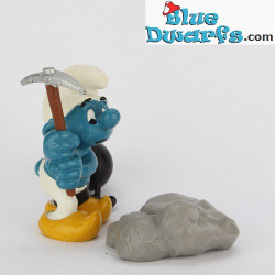 40213: Chain Gang Smurf