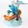 Smurf in roeiboot *Snoepdop* (BIP Holland, +/- 8cm)