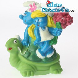 Smurf with turtle *Candytopper*  (BIP Holland, +/- 8cm)