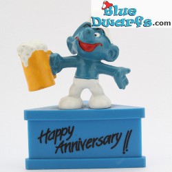 20078: Pitufo con cerveza *Happy Anniversary!!* (pedestal)