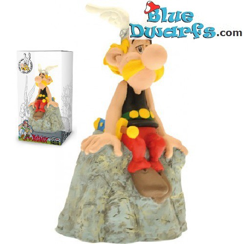 Asterix en Obelix: Asterix zit op steen spaarpot (Plastoy,+/- 8x6x14cm)