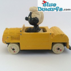Angry smurf in yellow car ESCI (smurf black, G)