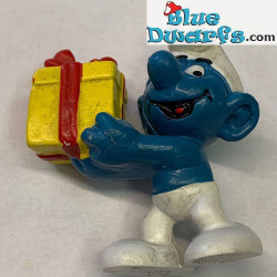 20086: Smurf met verrassing geel pakket - Schleich - 5,5cm