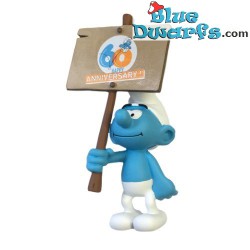 PLA0149: Sign bearer Smurfs  "60 years smurfs - Plastoy / Collectoys -  PLA0149 - 2018