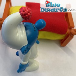 Beweegbare smurf - Smurf in bed - Mc Donalds Happy Meal - 2002 - 10 cm