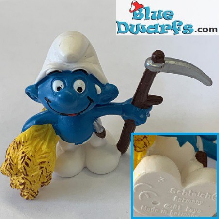 20145: Smurf with scythe - mat colours - Schleich - 5,5cm