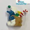 51904: Smurf met kerstpakjes op rug ZWEIFEL/ +/- 4cm