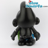 Zwarte Smurf 20 cm – Vinyl Global Smurfday figuur – met beweegbaar hoofd en armpjes