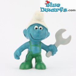 20012: Monteur smurf (knutselsmurf) -  Donkergroen outfit  - W. Germany - Schleich - 5,5cm