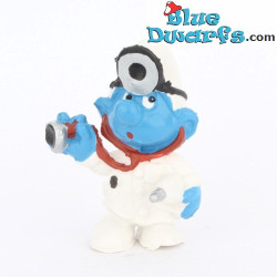 20037: Doctor Smurf - red stethoscope and black light - CNT Version - 5,5cm