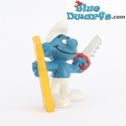 20112: Carpenter smurf with wood and saw - Schleich - 5,5cm