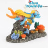 Koraal serie - De diepzeeduikers met smurfin - De Aqua Della Smurfen collectie - Polystone beeldje - 14x7x10 cm
