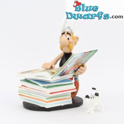 Asterix con pila de libros - Figura Resina - 23cm