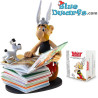 Asterix en Idefix met stapel boeken - kunstharsfiguur - Plastoy - 23 cm