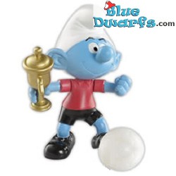 Voetballer Smurf met beker - Beweegbare smurf - Smurfen Speelfiguurtje  - DeAgostini - 7cm