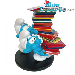 Smurfs with stack of comics - Resin figurine statue - Plastoy - 20cm