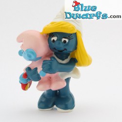 20192: Smurfette with baby