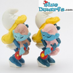 20192: Smurfette with baby