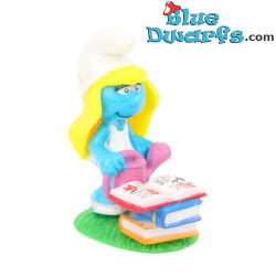 Pitufina con regadera - Kinder Suprise 2008 - 4cm