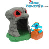 Puffo pirata con forziere del tesoro nella grotta dei pirati - McDonalds Happy Meal - 2004 - 6cm