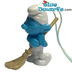 Lazy smurf with broom - Belgian Delhaize Supermarket figurine - Dangler - 4cm