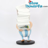 Obelix mit Bücherstapel - Kunstharzfigur - Plastoy -15cm