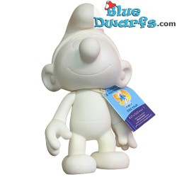 White Color with label Unicef - Plastic movable smurf  - Vinyl Global Smurfday Figurine - Matte Colors - 20 cm