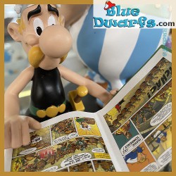 Obelix con pila di libri - Figurina resina - Plastoy - 15cm