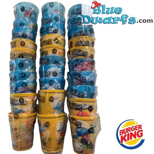 Burger King Smurf cups & collectible Figurines (3)
