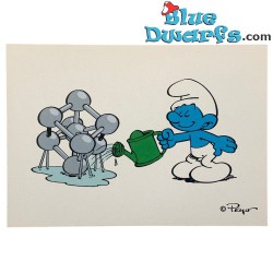 Postcard - The Smurfs - Smurf with watering can and Atomium  building - 15 x 10,5 cm