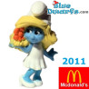 Pitufina con flor - Figura Los Pitufos  - Mc Donalds Happy Meal - 2011 - 8cm