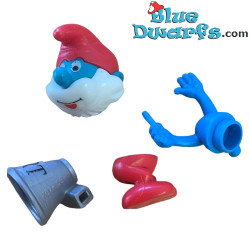 Papa smurf with microphone - Ferrero Kinder Suprise - 2001- 5cm