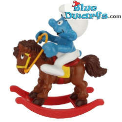 40221: Pitufo en caballito balancín  - SUPER SCHLUMPF SMURF!! -  (Super Pitufo/ MIB) - Schleich - 5,5cm