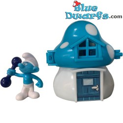 Hefty smurf with blue smurf house - Ferrero Kinder Suprise 2016 - 7cm