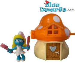 Smurfette with comb and orange smurf house - Ferrero Kinder Suprise 2016 - 7cm