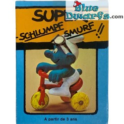 40203: Dreiradfahrer Schlumpf  - SUPER SCHLUMPF SMURF!! -  (Super schlumpf/ MIB) - Schleich - 5,5cm