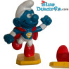 20119: Gigant Schlumpf - Sockel gelb - weiße kurze Ärmel / Rote Schuhe- Bully - 6cm