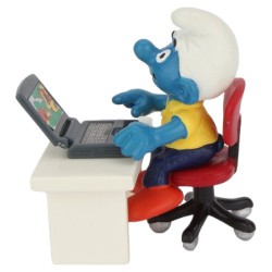 40263: Smurf with laptop  - PEYO CREATIONS -  (Super Smurf/ MIB) - Schleich - 5,5cm