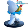 Pitufo bromista con regalo - Blue Resin 2023 - Figura resina - 11 cm