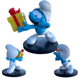 Lolsmurf met cadeau - Blue Resin 2023 - kunsthars figuur - Serie 2 -  smurfen beeldje - 11 cm