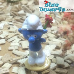 pixi06433: Smurf with flowers