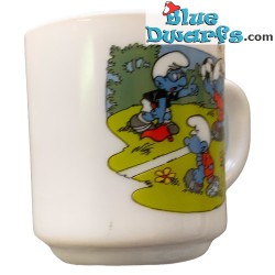 Vintage Smurf mug - Soccer game with smurf with cup - Ceramic - +/-7x9cm