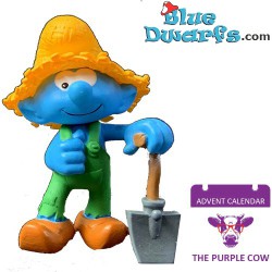 Bauernhof Schlumpf mit Schaufel - Plastik Spielfigur - The Purple Cow - 6cm