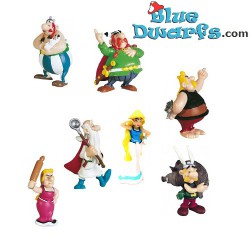 Pirate Captain Redbeard with sword - Keychain cartoon character figurine - Asterix Obelix - Plastoy - 7cm