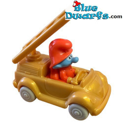 Brandweerman Smurf met brandweerwagen - Gouden Editie - Kinder Surprise - 2018 - Ferrero - +/- 4 cm