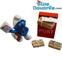 Rode brievenbus met pakketjes en brieven - Smurfen Decoratieproduct - Smurf Niet Inbegrepen