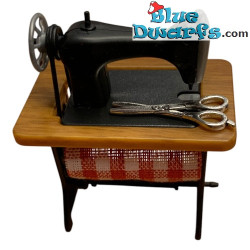 Mini sewing machine on a table - with scissors - Smurfs decoration product - Smurf not included - 4.5 cm