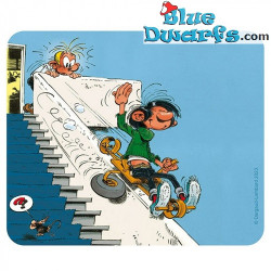 Gaston Lagaffe descendant les escaliers - Tapis de souris flexible - The Good Gift - 23,5x19,5 cm
