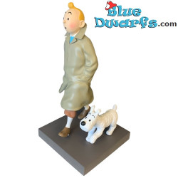 Tim in Regenmantel mit Struppi - Tim & Struppi Harzfiguren-Kollektion - Nr. 45973 - 60 cm