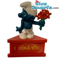 20040: Gift Smurf with flower - I Love You - (pedestal) - Schleich - 5,5cm